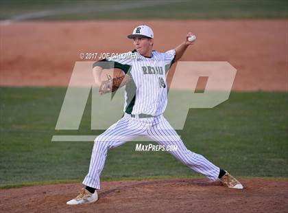 Thumbnail 1 in Reagan [Ronald] vs. MacArthur [Douglas] photogallery.