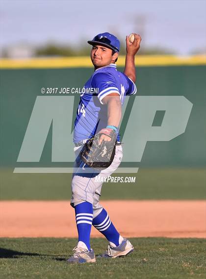 Thumbnail 1 in Reagan [Ronald] vs. MacArthur [Douglas] photogallery.