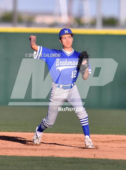 Thumbnail 2 in Reagan [Ronald] vs. MacArthur [Douglas] photogallery.