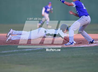 Thumbnail 1 in Reagan [Ronald] vs. MacArthur [Douglas] photogallery.