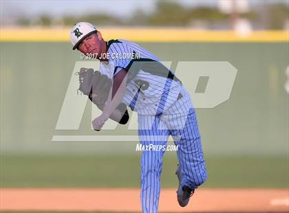 Thumbnail 3 in Reagan [Ronald] vs. MacArthur [Douglas] photogallery.