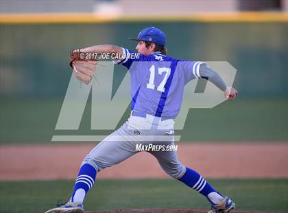 Thumbnail 3 in Reagan [Ronald] vs. MacArthur [Douglas] photogallery.