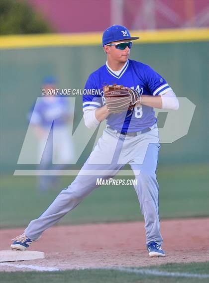 Thumbnail 3 in Reagan [Ronald] vs. MacArthur [Douglas] photogallery.