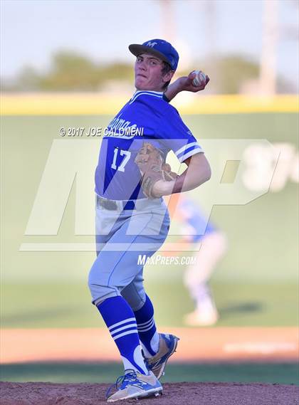 Thumbnail 1 in Reagan [Ronald] vs. MacArthur [Douglas] photogallery.