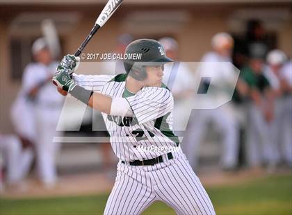 Thumbnail 1 in Reagan [Ronald] vs. MacArthur [Douglas] photogallery.
