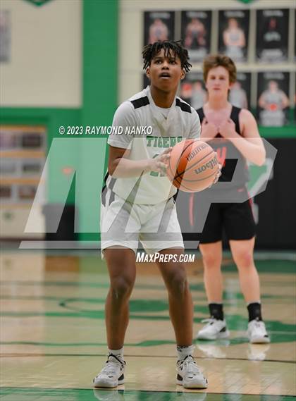 Thumbnail 1 in Wapahani @ Yorktown  photogallery.