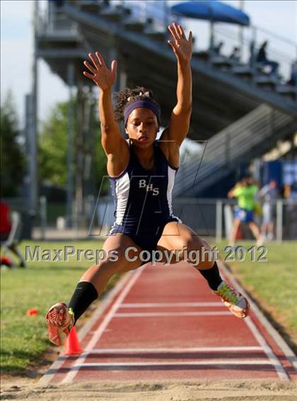 Thumbnail 1 in SWYL Varsity Finals (All Girls Events) photogallery.
