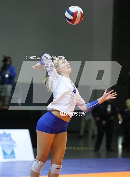 Thumbnail 3 in Hackett vs. Paris (AAA 3A Final) photogallery.