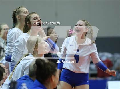 Thumbnail 2 in Hackett vs. Paris (AAA 3A Final) photogallery.