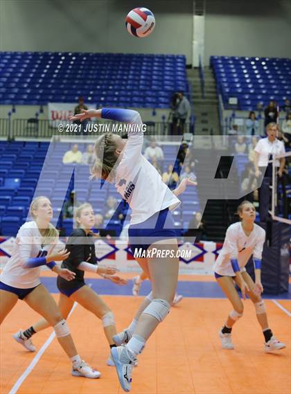 Thumbnail 3 in Hackett vs. Paris (AAA 3A Final) photogallery.