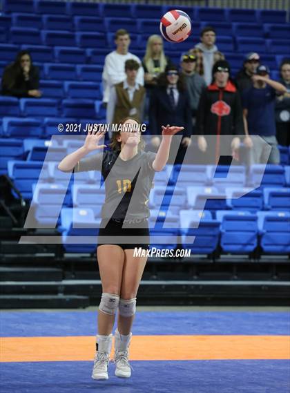Thumbnail 2 in Hackett vs. Paris (AAA 3A Final) photogallery.