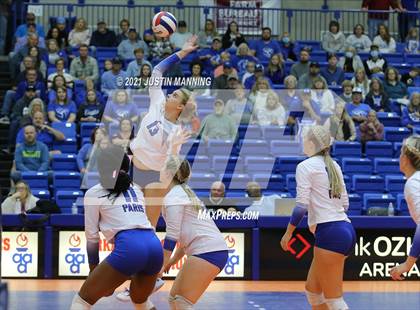 Thumbnail 2 in Hackett vs. Paris (AAA 3A Final) photogallery.