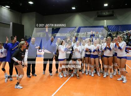 Thumbnail 2 in Hackett vs. Paris (AAA 3A Final) photogallery.