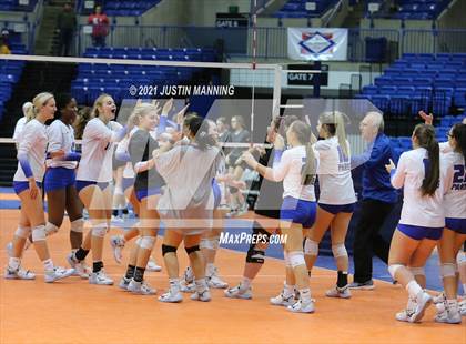 Thumbnail 1 in Hackett vs. Paris (AAA 3A Final) photogallery.