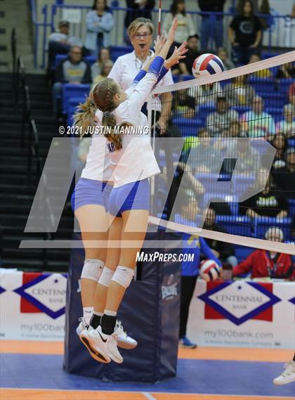 Thumbnail 3 in Hackett vs. Paris (AAA 3A Final) photogallery.