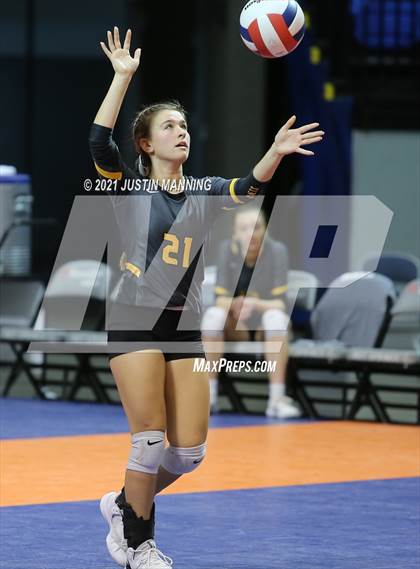 Thumbnail 3 in Hackett vs. Paris (AAA 3A Final) photogallery.