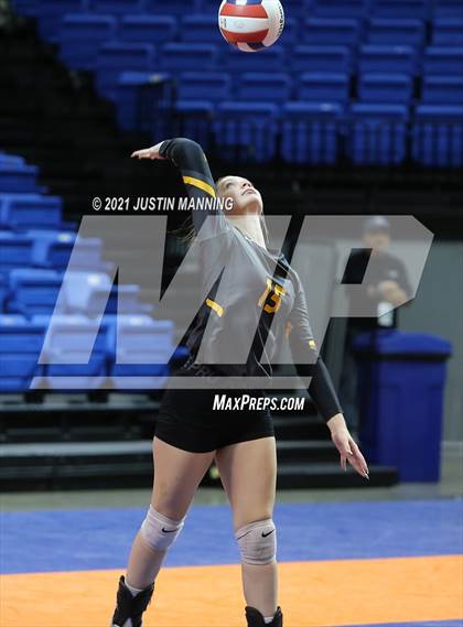 Thumbnail 3 in Hackett vs. Paris (AAA 3A Final) photogallery.