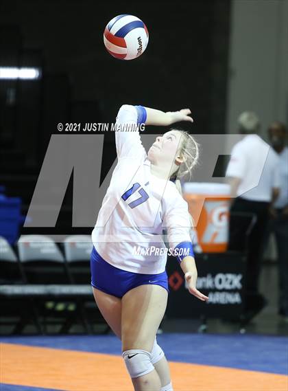 Thumbnail 2 in Hackett vs. Paris (AAA 3A Final) photogallery.