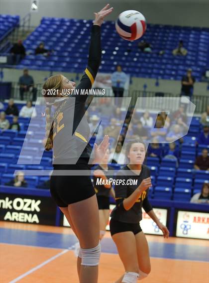 Thumbnail 3 in Hackett vs. Paris (AAA 3A Final) photogallery.