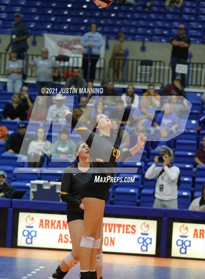 Thumbnail 2 in Hackett vs. Paris (AAA 3A Final) photogallery.