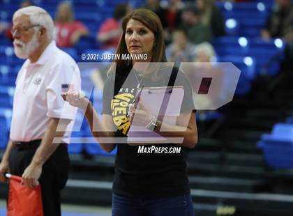 Thumbnail 1 in Hackett vs. Paris (AAA 3A Final) photogallery.