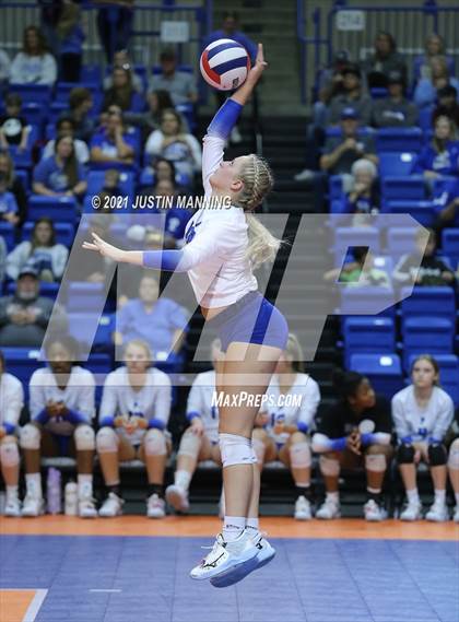 Thumbnail 3 in Hackett vs. Paris (AAA 3A Final) photogallery.