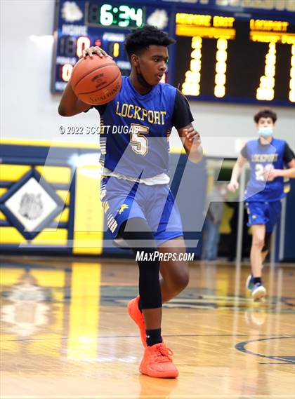 Thumbnail 1 in Lockport @ Kenmore East photogallery.