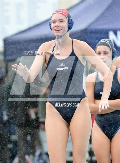 Thumbnail 1 in Newport Harbor vs. Mater Dei (Bill Barnett Holiday Cup) photogallery.