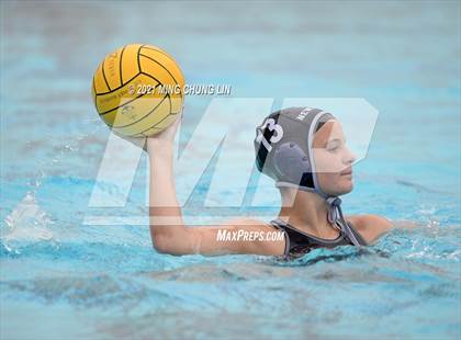 Thumbnail 2 in Newport Harbor vs. Mater Dei (Bill Barnett Holiday Cup) photogallery.