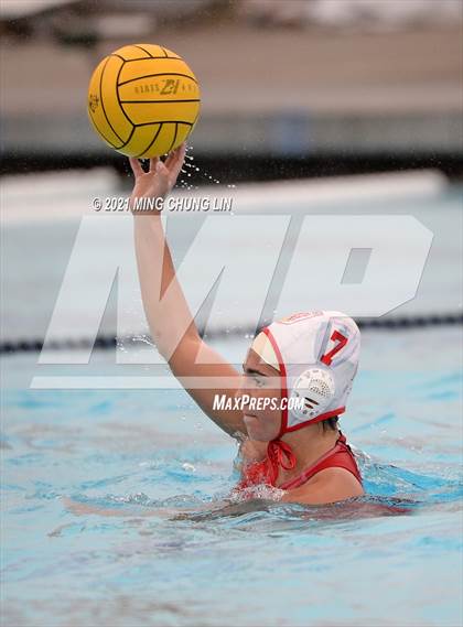 Thumbnail 1 in Newport Harbor vs. Mater Dei (Bill Barnett Holiday Cup) photogallery.
