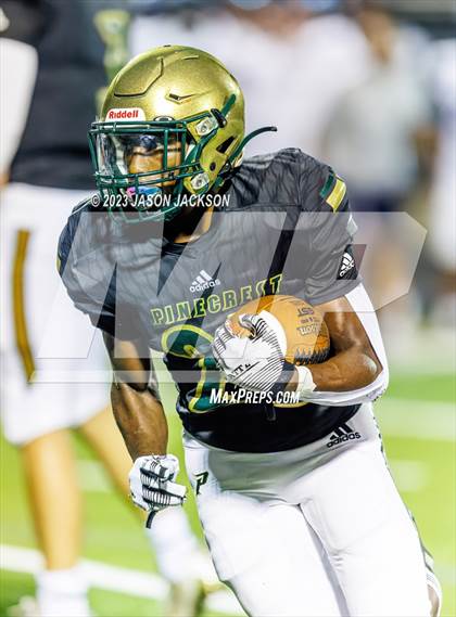Thumbnail 3 in Pinecrest vs Willow Spring (Moore County Kickoff Classic) photogallery.