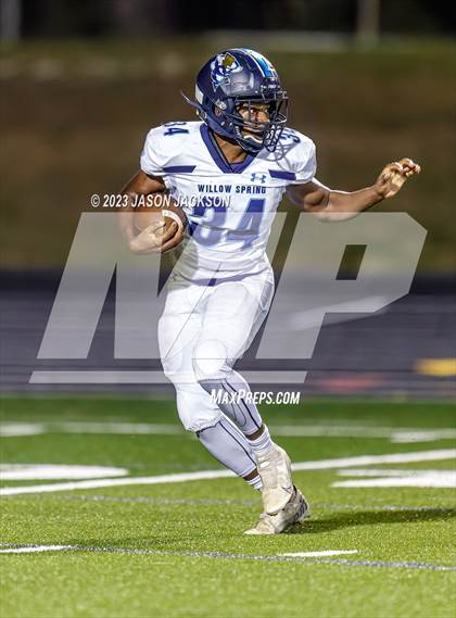 Thumbnail 3 in Pinecrest vs Willow Spring (Moore County Kickoff Classic) photogallery.