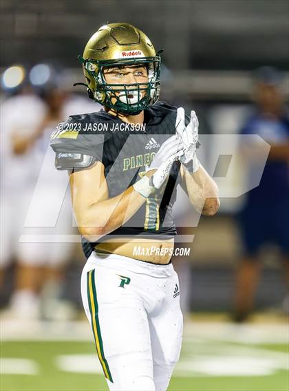 Thumbnail 1 in Pinecrest vs Willow Spring (Moore County Kickoff Classic) photogallery.