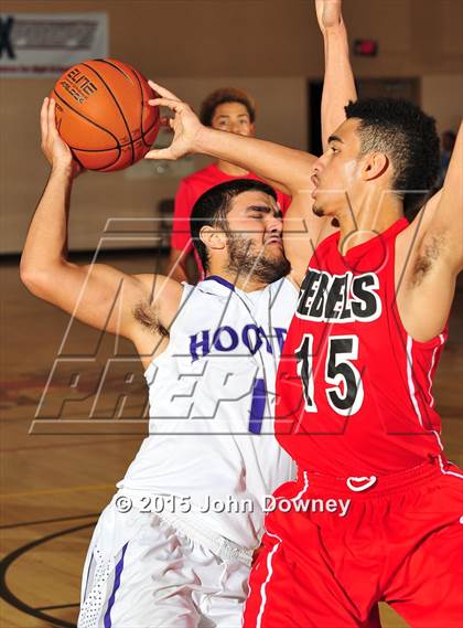 Thumbnail 3 in Miller @ Hoover (MaxPreps Holiday Classic) photogallery.