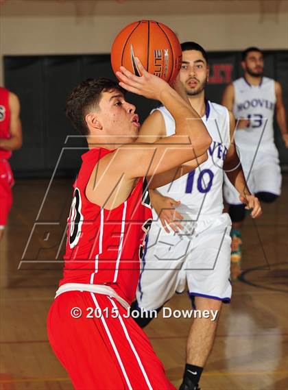 Thumbnail 2 in Miller @ Hoover (MaxPreps Holiday Classic) photogallery.