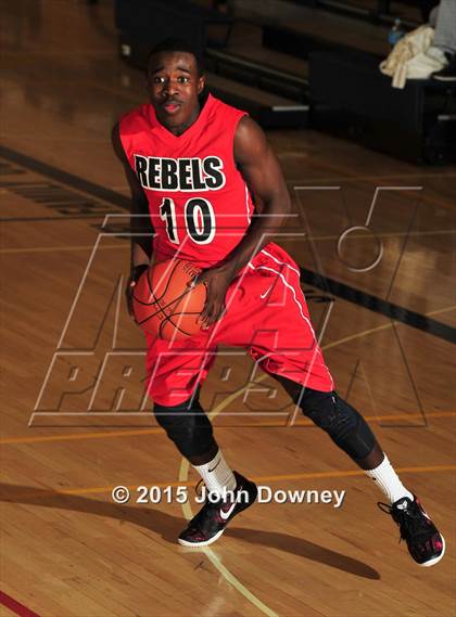 Thumbnail 1 in Miller @ Hoover (MaxPreps Holiday Classic) photogallery.