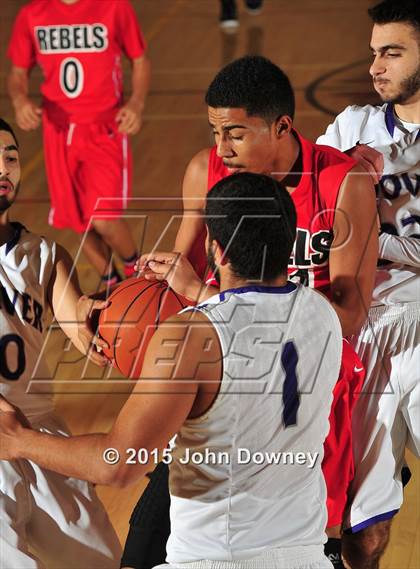 Thumbnail 2 in Miller @ Hoover (MaxPreps Holiday Classic) photogallery.