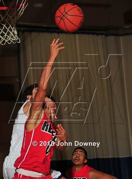 Thumbnail 3 in Miller @ Hoover (MaxPreps Holiday Classic) photogallery.