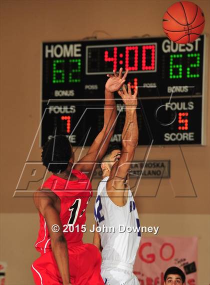 Thumbnail 3 in Miller @ Hoover (MaxPreps Holiday Classic) photogallery.