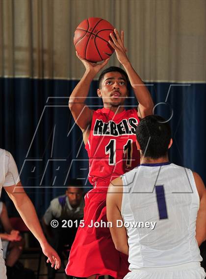 Thumbnail 1 in Miller @ Hoover (MaxPreps Holiday Classic) photogallery.