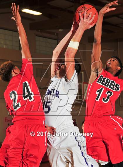 Thumbnail 3 in Miller @ Hoover (MaxPreps Holiday Classic) photogallery.
