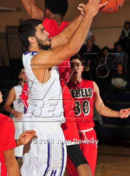 Thumbnail 2 in Miller @ Hoover (MaxPreps Holiday Classic) photogallery.