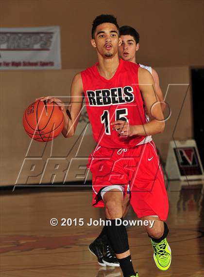 Thumbnail 1 in Miller @ Hoover (MaxPreps Holiday Classic) photogallery.