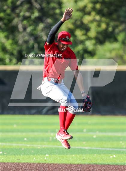 Thumbnail 2 in Harvard-Westlake @ St. Francis photogallery.