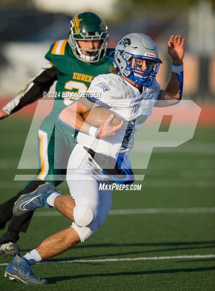 Thumbnail 2 in Eureka vs. Pahranagat Valley (NIAA 1A Semifinal) photogallery.