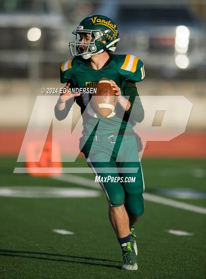 Thumbnail 1 in Eureka vs. Pahranagat Valley (NIAA 1A Semifinal) photogallery.