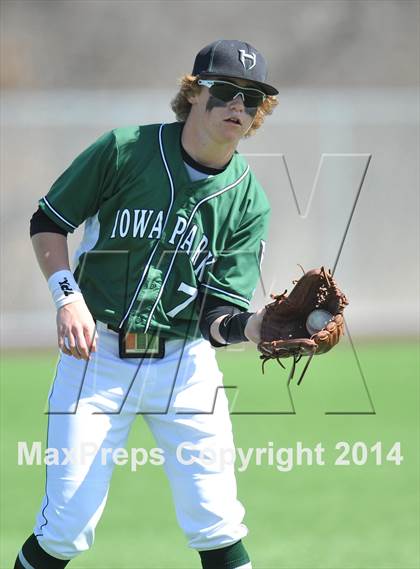 Thumbnail 1 in Iowa Park @ Bowie (Walker Stallcup Tournament) photogallery.