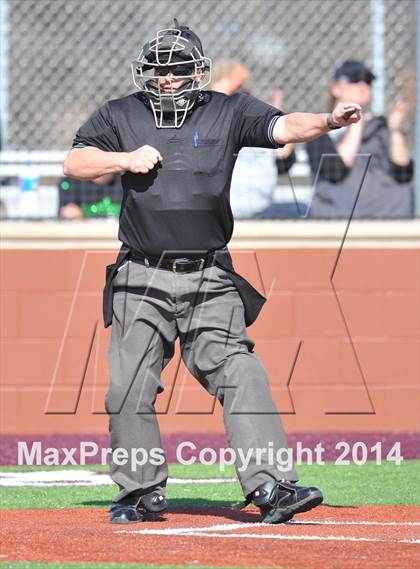Thumbnail 3 in Iowa Park @ Bowie (Walker Stallcup Tournament) photogallery.