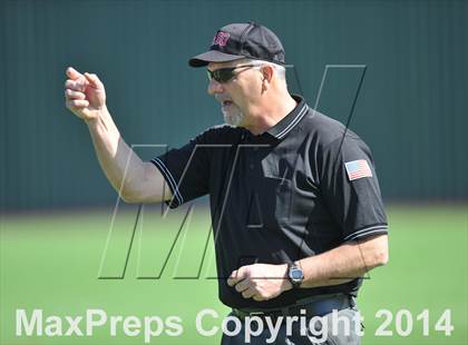 Thumbnail 3 in Iowa Park @ Bowie (Walker Stallcup Tournament) photogallery.