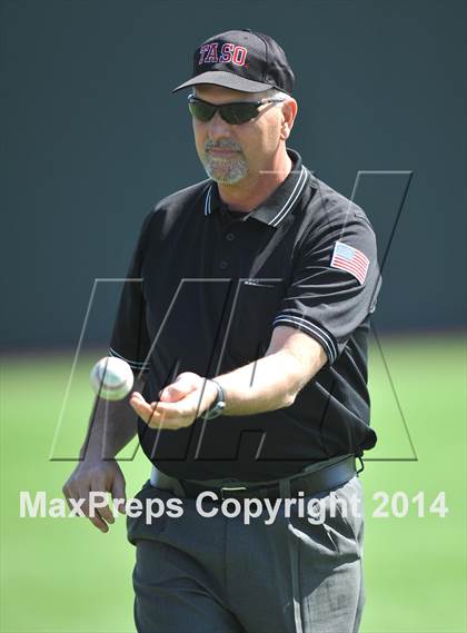 Thumbnail 1 in Iowa Park @ Bowie (Walker Stallcup Tournament) photogallery.